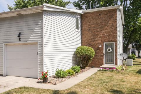 1556 Hunt Dr #E, Normal, IL 61761 photo 1