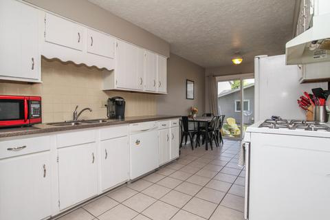 1556 Hunt Dr #E, Normal, IL 61761 photo 12