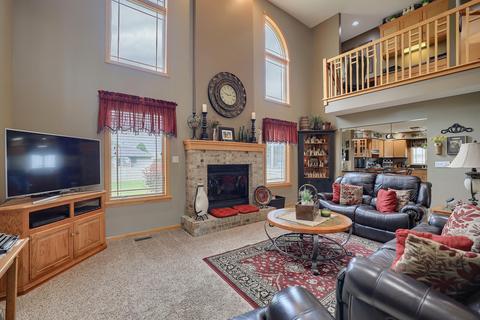 804 E Boone St, Tolono, IL 61880 photo 4