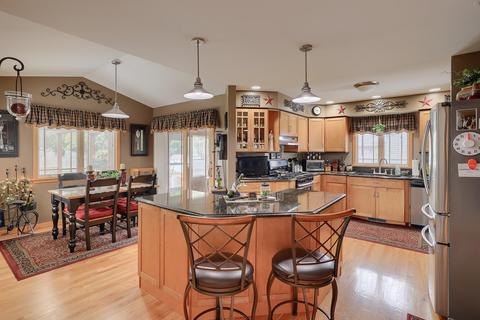 804 E Boone St, Tolono, IL 61880 photo 3