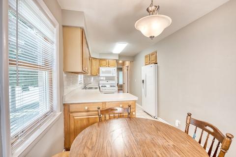 3801 N Hamlin Ave, Chicago, IL 60618 photo 14