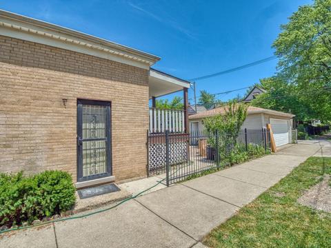 3801 N Hamlin Ave, Chicago, IL 60618 photo 28