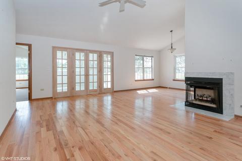 21022 W Hazelnut Ln, Plainfield, IL 60544 photo 2