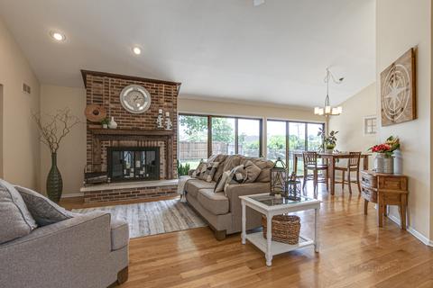 509 Jon Ln, Des Plaines, IL 60016 photo 3