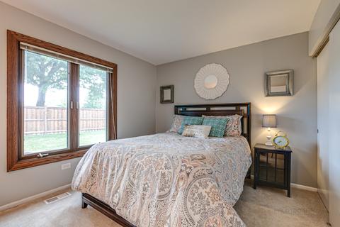 509 Jon Ln, Des Plaines, IL 60016 photo 21