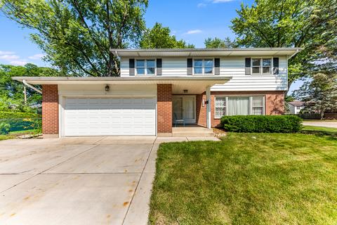 1187 Blackhawk Dr, Elgin, IL 60120 photo 1