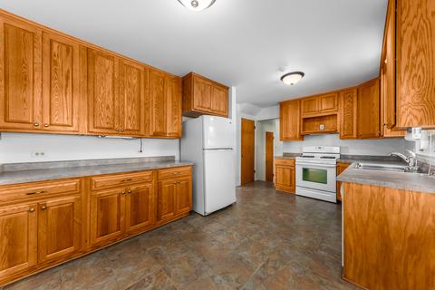 1187 Blackhawk Dr, Elgin, IL 60120 photo 7