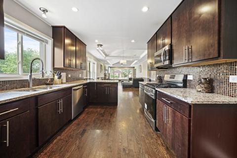 301 E 107th St, Chicago, IL 60628 photo 10