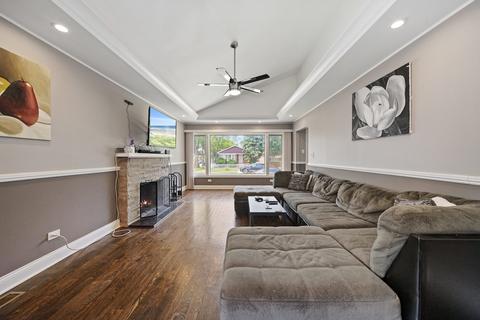 301 E 107th St, Chicago, IL 60628 photo 5