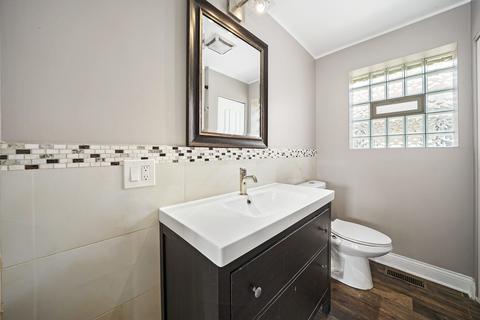 301 E 107th St, Chicago, IL 60628 photo 13