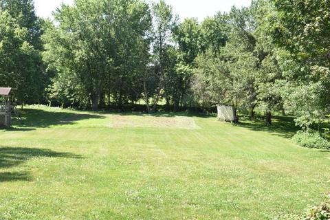 158 E Scott St, Seneca, IL 61360 photo 3