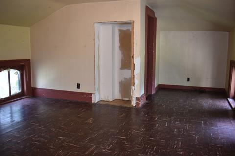 158 E Scott St, Seneca, IL 61360 photo 7