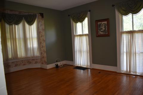 158 E Scott St, Seneca, IL 61360 photo 9
