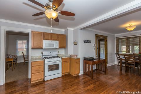 320 E 14th St, Lockport, IL 60441 photo 7