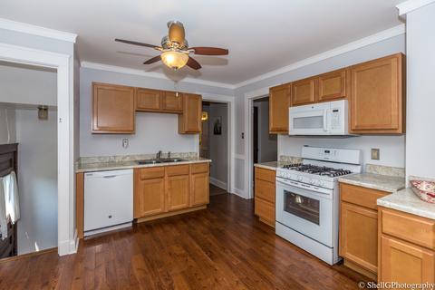 320 E 14th St, Lockport, IL 60441 photo 8