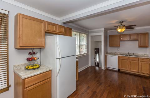 320 E 14th St, Lockport, IL 60441 photo 9