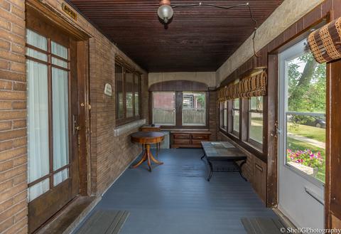 320 E 14th St, Lockport, IL 60441 photo 3