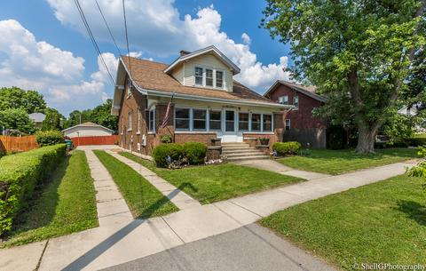 320 E 14th St, Lockport, IL 60441 photo 2