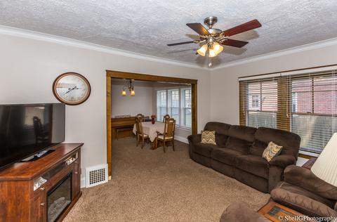 320 E 14th St, Lockport, IL 60441 photo 4