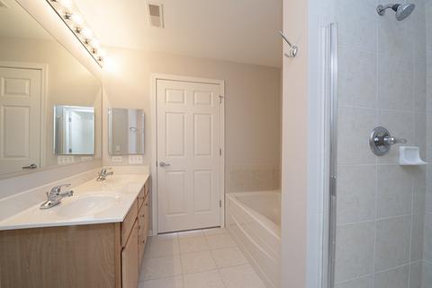 660 Prestwick Ln #402, Wheeling, IL 60090 photo 11