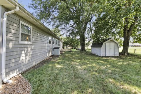 125 Mapleleaf Dr, Catlin, IL 61817 photo 3