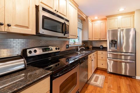 220 Alschuler Dr, Aurora, IL 60506 photo 9