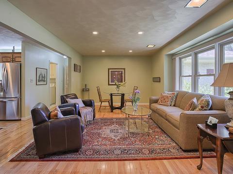 5 Canterbury Ct, Champaign, IL 61821 photo 5