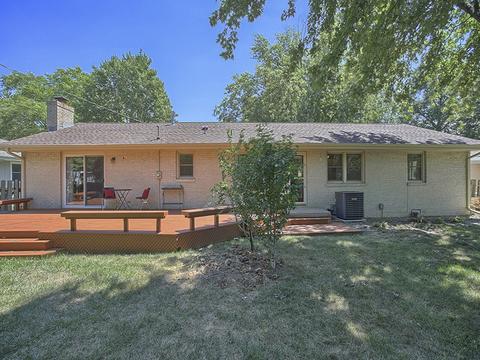 5 Canterbury Ct, Champaign, IL 61821 photo 4