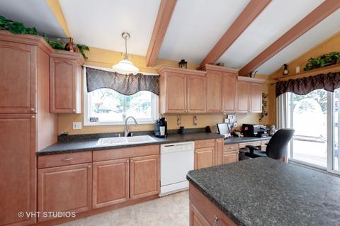4904 Pyndale Dr, Mchenry, IL 60050 photo 3
