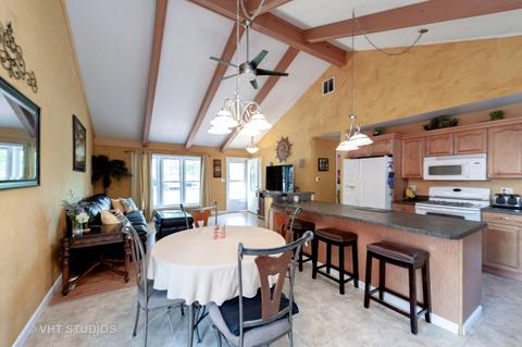 4904 Pyndale Dr, Mchenry, IL 60050 photo 4