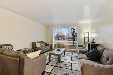 3209 Maple Ln, Hazel Crest, IL 60429 photo 2