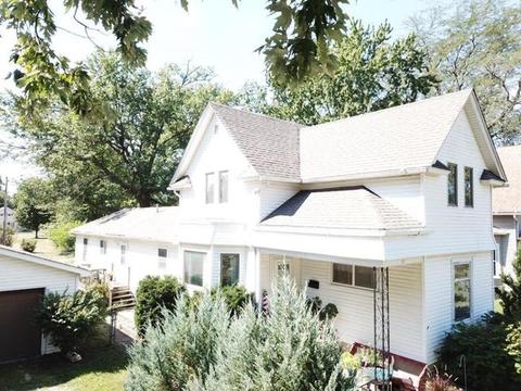 211 E James St, Dwight, IL 60420 photo 1