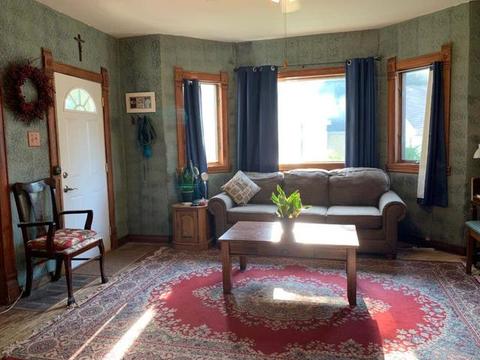 211 E James St, Dwight, IL 60420 photo 3