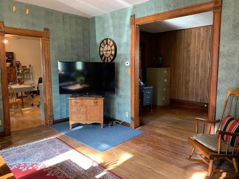 211 E James St, Dwight, IL 60420 photo 5