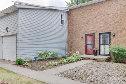 1556 Hunt Dr #C, Normal, IL 61761 photo 2