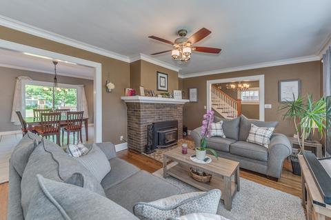 422 Elm St, Elgin, IL 60123 photo 6