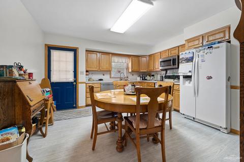 711 E Prairie St, Plano, IL 60545 photo 6