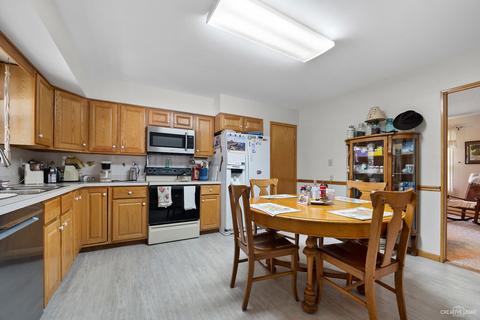 711 E Prairie St, Plano, IL 60545 photo 8