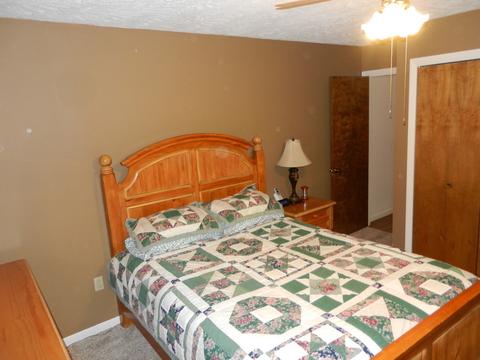 650 E 1st St, El Paso, IL 61738 photo 13