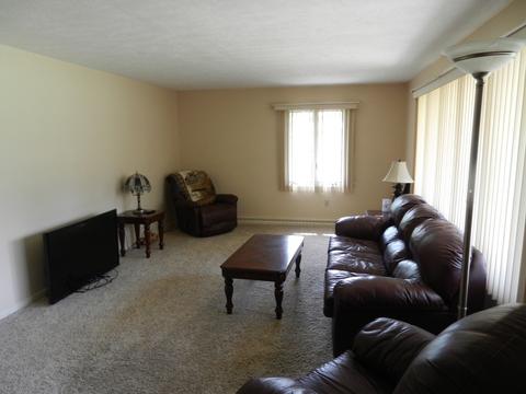 650 E 1st St, El Paso, IL 61738 photo 4