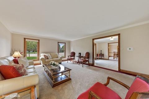 2806 Deerfield Ln, Rolling Meadows, IL 60008 photo 4