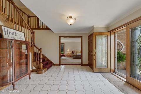 2806 Deerfield Ln, Rolling Meadows, IL 60008 photo 2