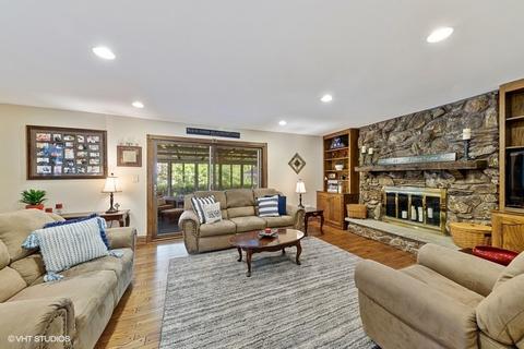 2806 Deerfield Ln, Rolling Meadows, IL 60008 photo 5