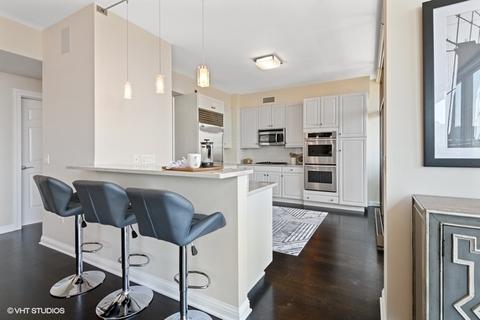 21 E Huron St #3804, Chicago, IL 60611 photo 5