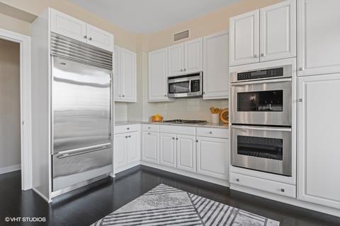 21 E Huron St #3804, Chicago, IL 60611 photo 6