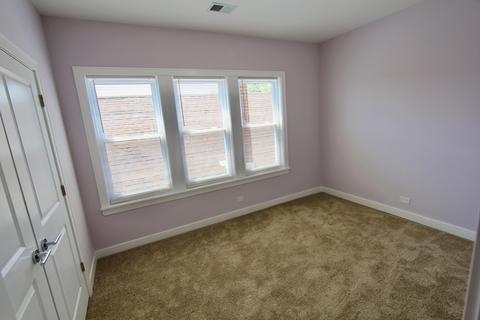 7531 S Champlain Ave, Chicago, IL 60619 photo 17