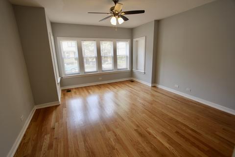 7531 S Champlain Ave, Chicago, IL 60619 photo 3