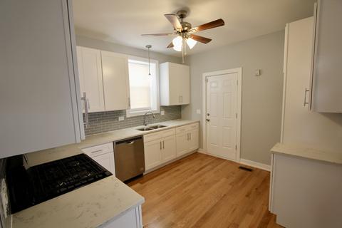 7531 S Champlain Ave, Chicago, IL 60619 photo 9