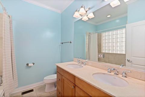 3644 N Damen Ave #1, Chicago, IL 60618 photo 10
