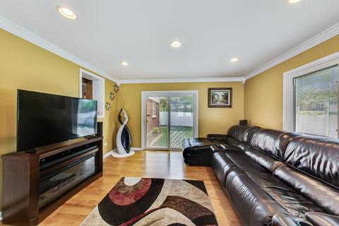 297 King Ln, Des Plaines, IL 60016 photo 8